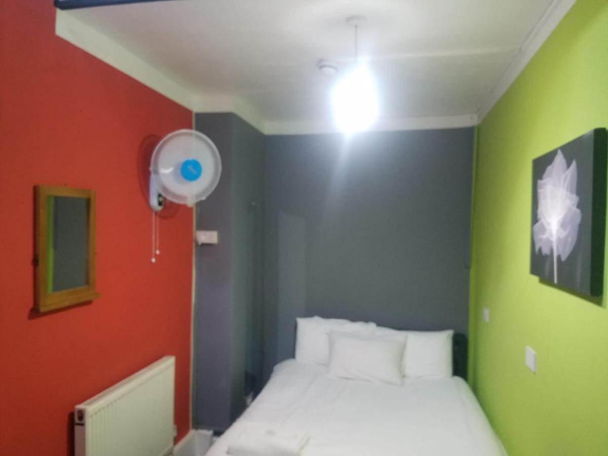 City View Hotel Roman Road London Bagian luar foto