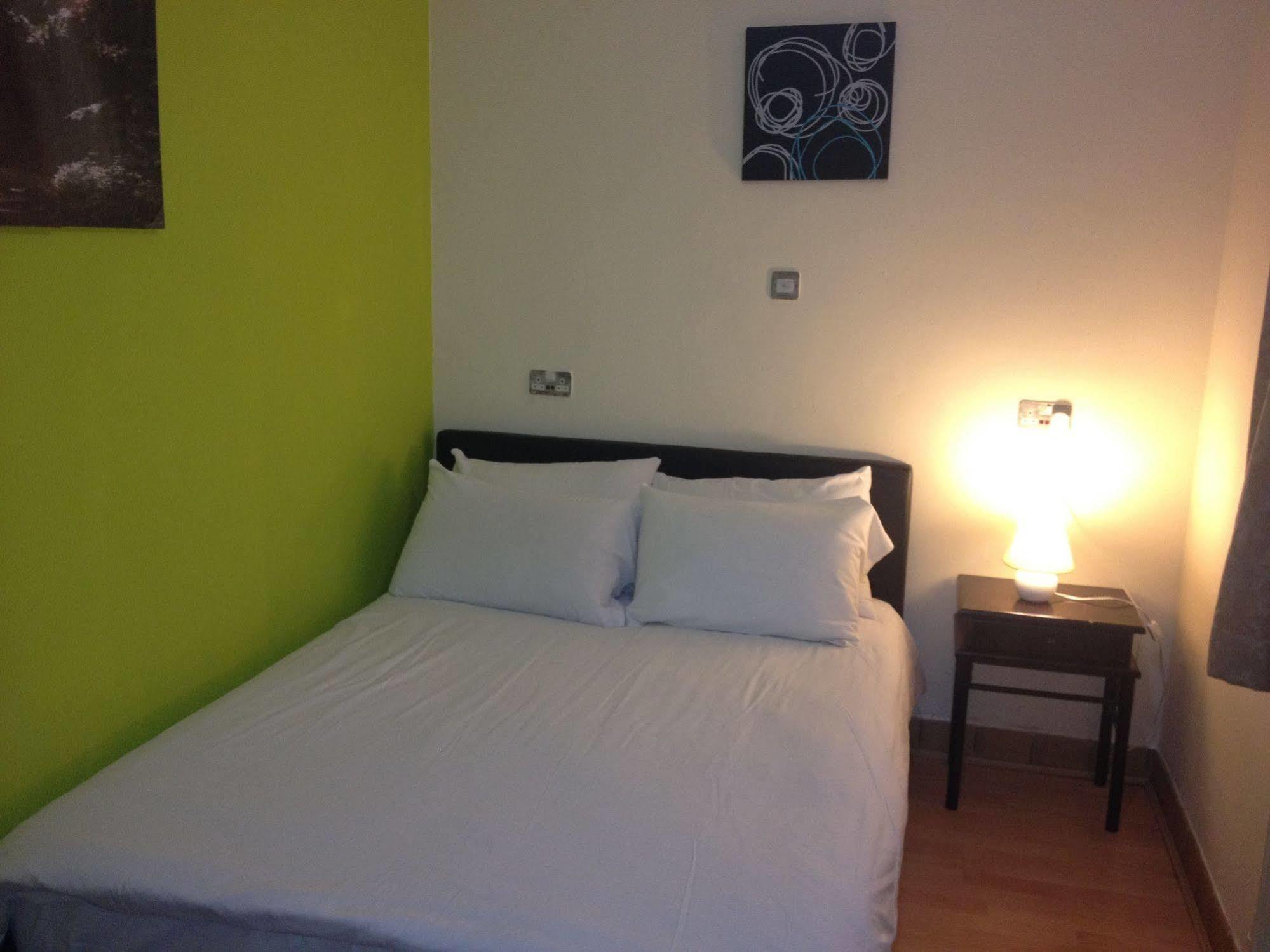 City View Hotel Roman Road London Bagian luar foto