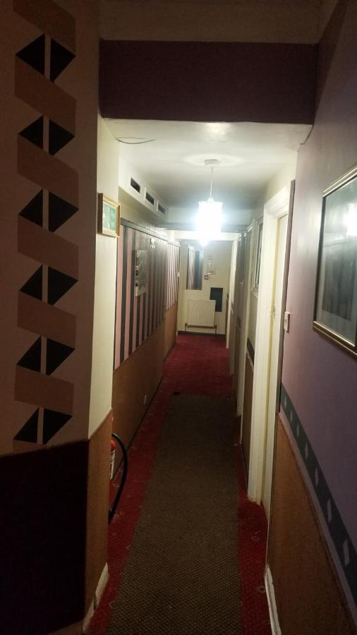 City View Hotel Roman Road London Bagian luar foto