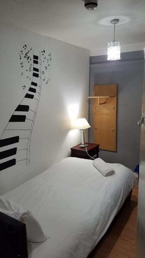 City View Hotel Roman Road London Bagian luar foto